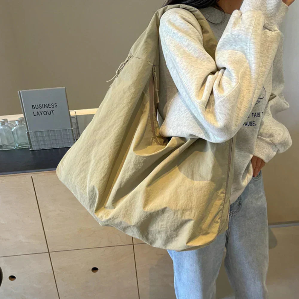 Women's large capacity slouchy shoulder bag, ideal for versatile everyday use.