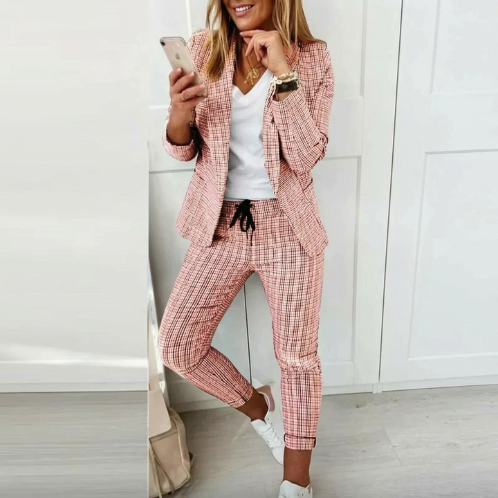 Elegant women's plaid office wear set: a tailored blazer and trendy cropped trousers suit.