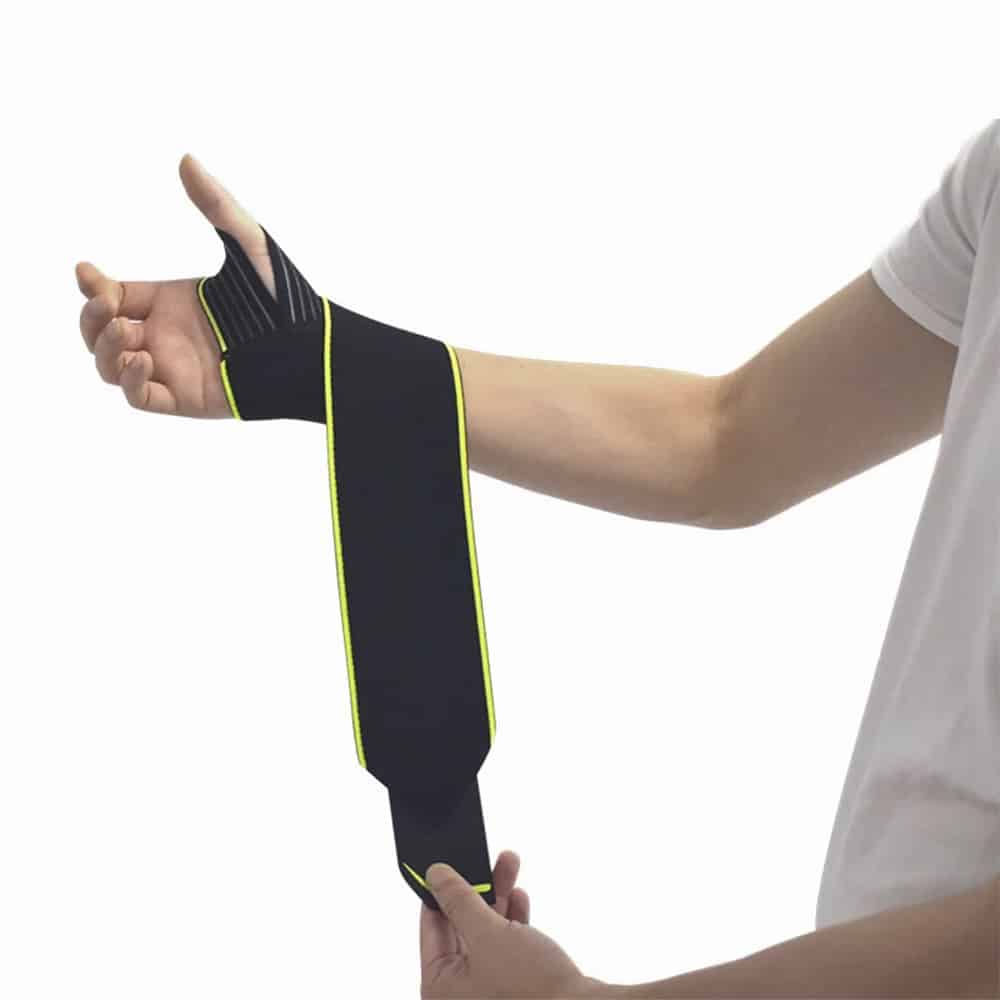 Ergonomic wrist and thumb support brace provides targeted pain relief for sprains, arthritis & tendonitis.