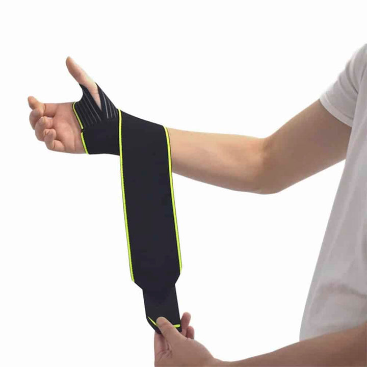 Ergonomic wrist and thumb support brace provides targeted pain relief for sprains, arthritis & tendonitis.