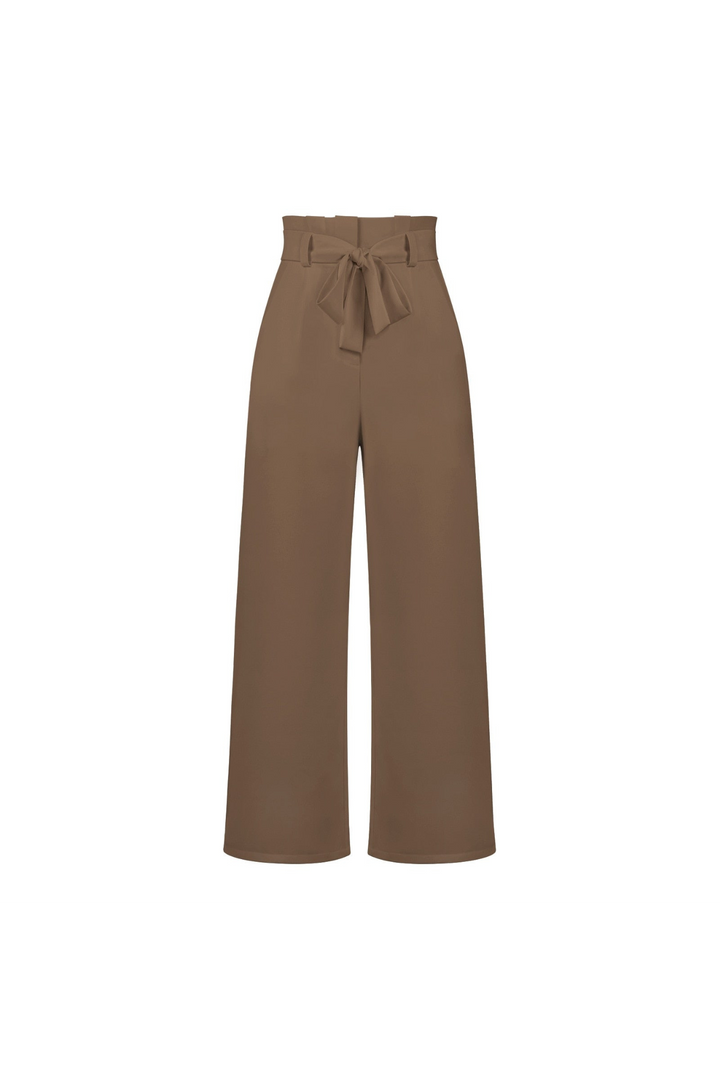 Comfortable women's wide leg linen pants, high waist, belted, ideal for casual chic summer style.